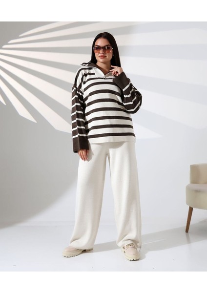 Fermuarlı Yaka Çizgili Sportif Triko Takım