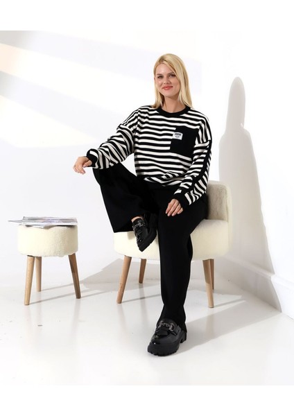 Cep Detaylı Çizgili Triko Takım fırsatları