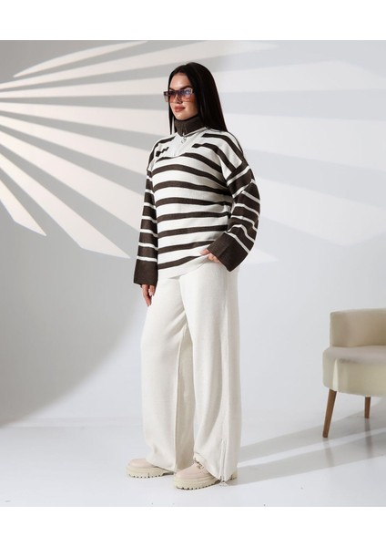 Fermuarlı Yaka Çizgili Sportif Triko Takım modelleri