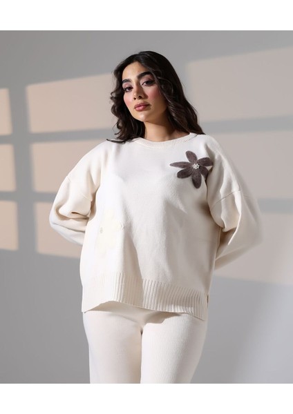 Işleme Detaylı Casual Triko Takım modelleri