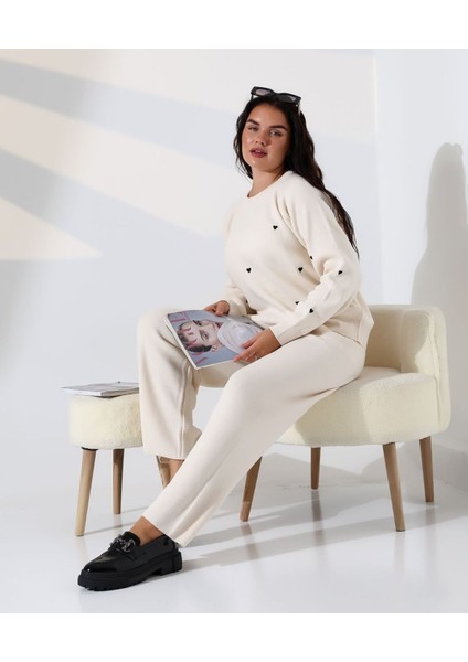 Romantik Dokunuş Elegance Triko Takım fırsatları