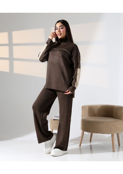 Sportif Şerit Detaylı Triko Takım modelleri