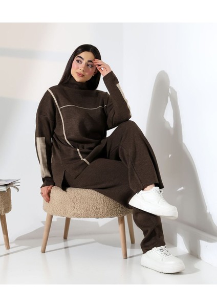 Sportif Şerit Detaylı Triko Takım fırsatları