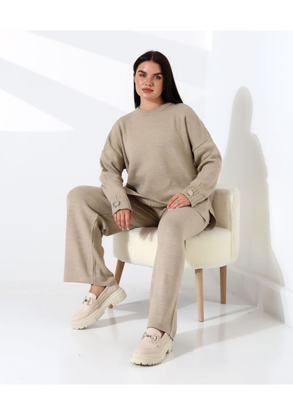 Rahat Kalıp Kol Detaylı Triko Takım fırsatları