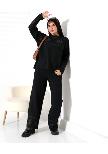 Kar Tanesi Nakışlı Kadın Triko Takım