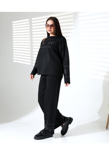 Kar Tanesi Nakışlı Kadın Triko Takım fiyatları