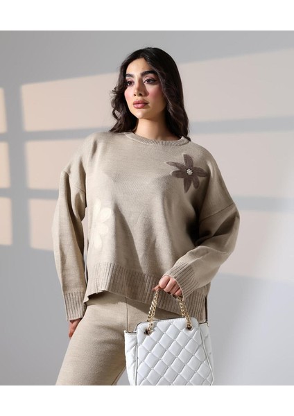 Işleme Detaylı Casual Triko Takım modelleri