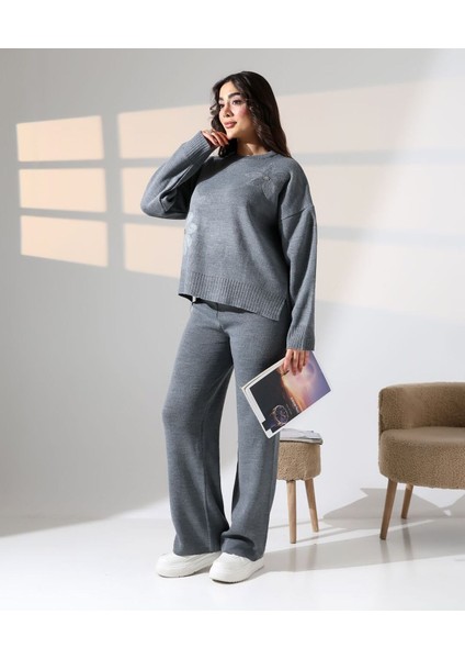 Işleme Detaylı Casual Triko Takım