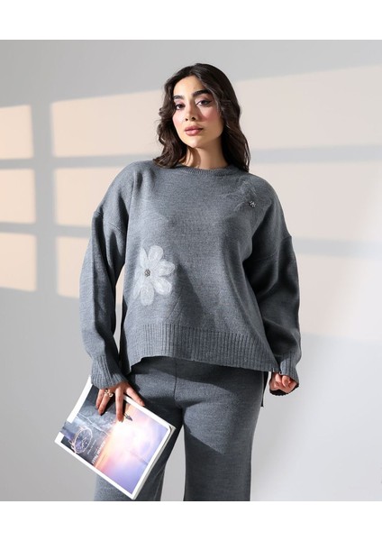 Işleme Detaylı Casual Triko Takım modelleri