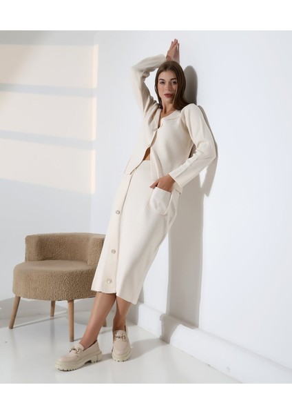 Düğme Detaylı Şık Etekli Triko Takım fiyatları