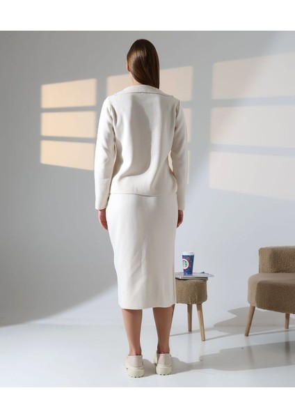 Düğme Detaylı Şık Etekli Triko Takım indirimleri
