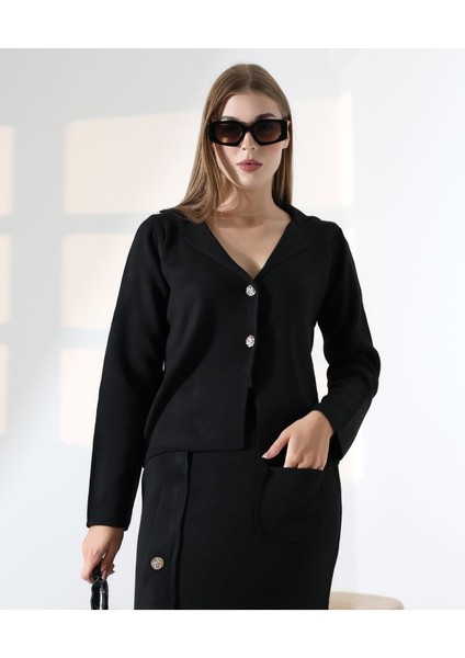 Düğme Detaylı Şık Etekli Triko Takım modelleri