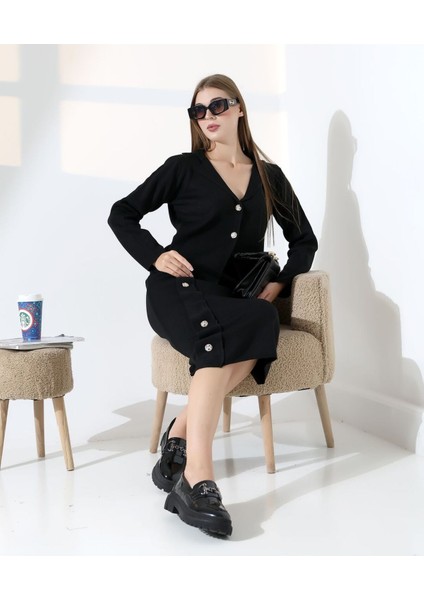 Düğme Detaylı Şık Etekli Triko Takım fırsatları