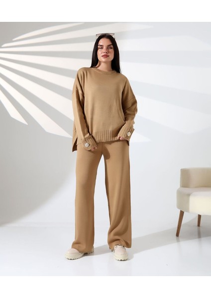 Rahat Kalıp Kol Detaylı Triko Takım