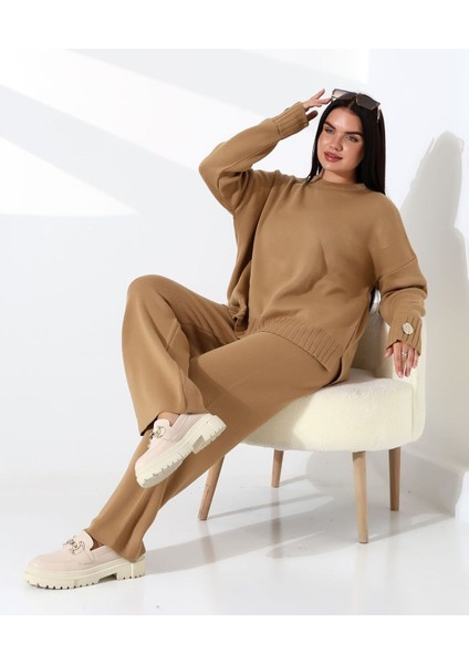 Rahat Kalıp Kol Detaylı Triko Takım fırsatları