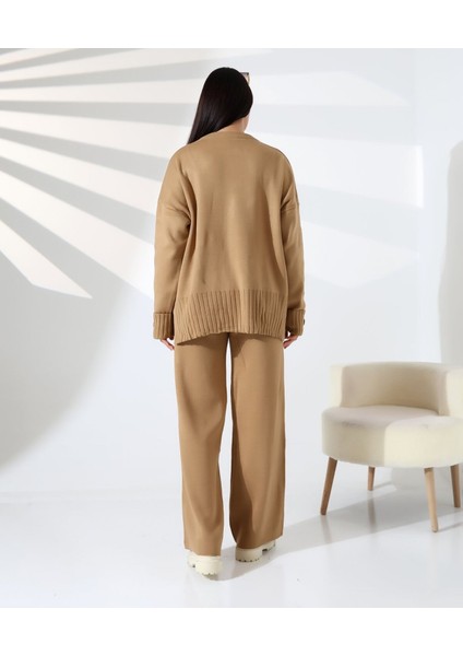 Rahat Kalıp Kol Detaylı Triko Takım indirimleri