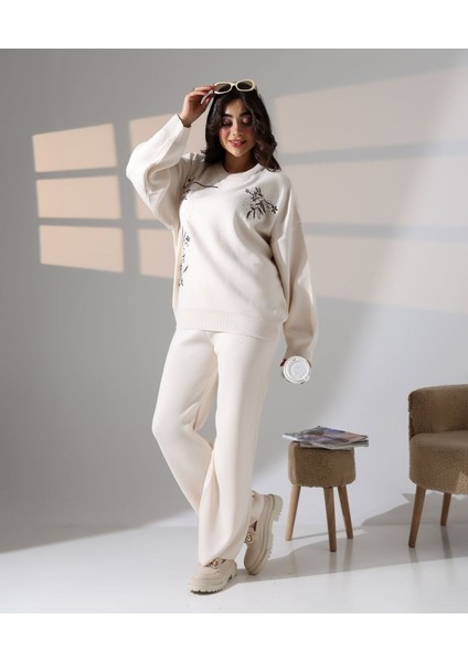 Doğanın Zarafeti Taş Işlemeli Triko Takım modelleri