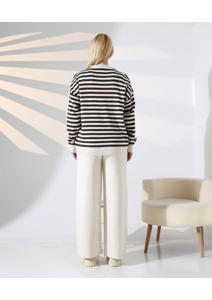 Cep Detaylı Çizgili Triko Takım indirimleri