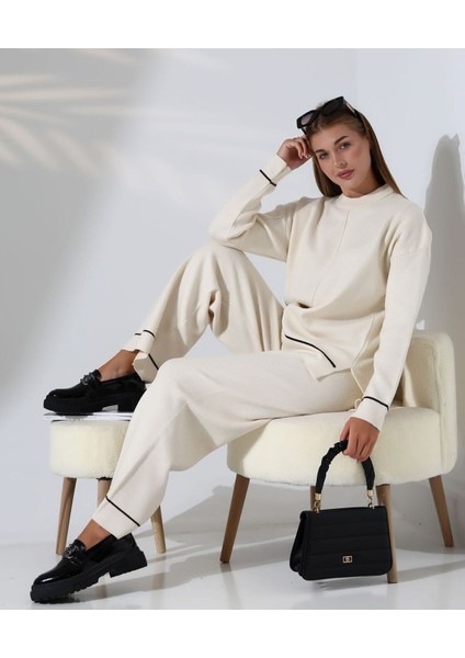Kontrast Dikişli Kadın Triko Takım fırsatları