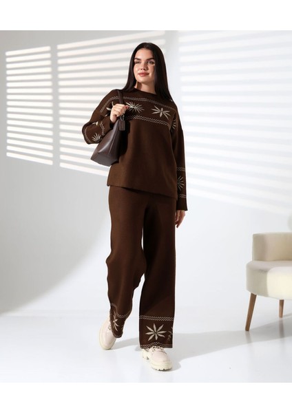 Kar Tanesi Nakışlı Kadın Triko Takım