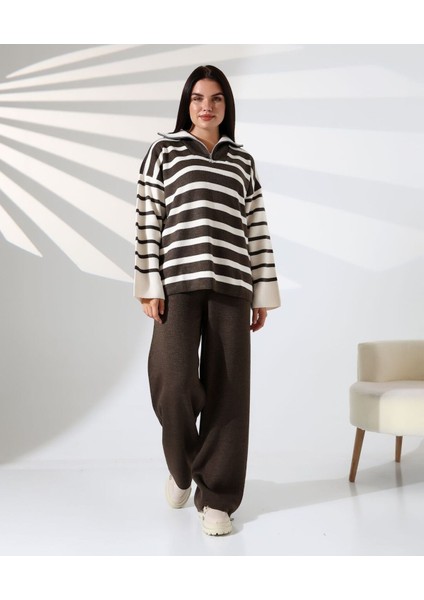 Fermuarlı Yaka Çizgili Sportif Triko Takım