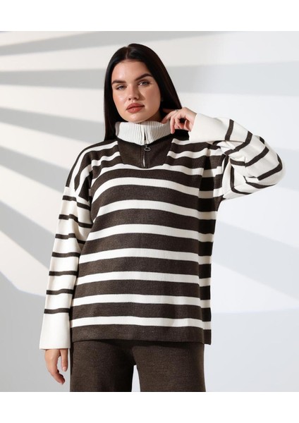 Fermuarlı Yaka Çizgili Sportif Triko Takım fiyatları