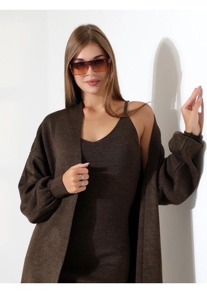 Zamansız Stil: Uzun Triko Hırka ve Elbise Ikilisi modelleri