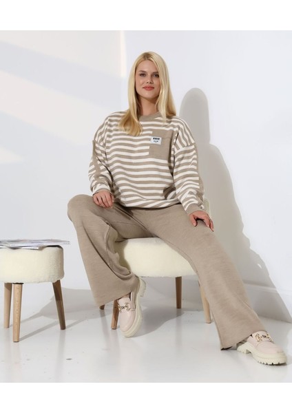 Cep Detaylı Çizgili Triko Takım fırsatları
