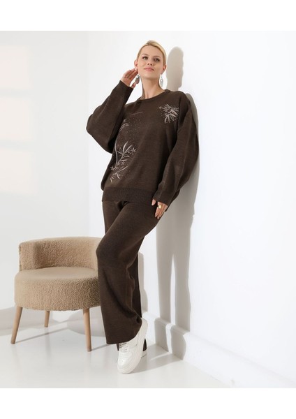 Doğanın Zarafeti Taş Işlemeli Triko Takım fiyatları