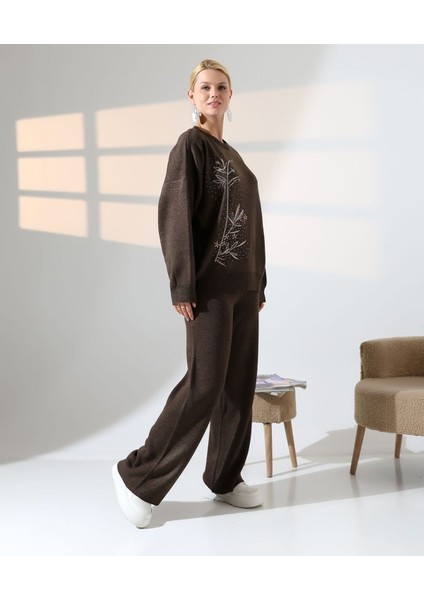 Doğanın Zarafeti Taş Işlemeli Triko Takım modelleri