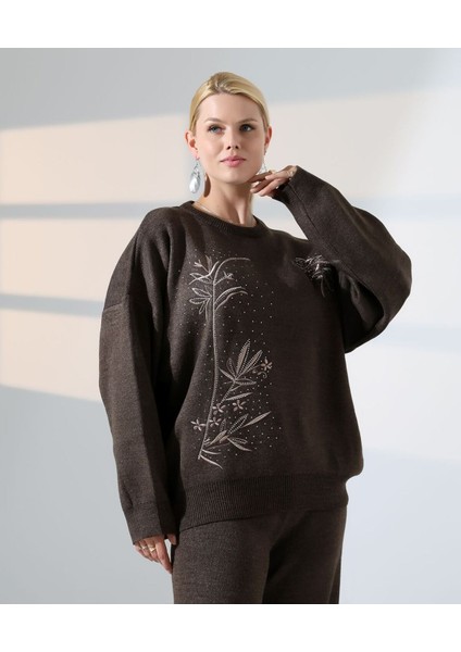 Doğanın Zarafeti Taş Işlemeli Triko Takım fırsatları