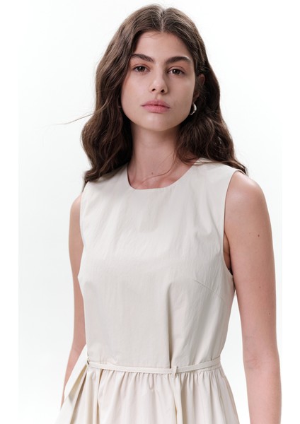 Kemer Detaylı Kolsuz Elbise Taş fırsatları