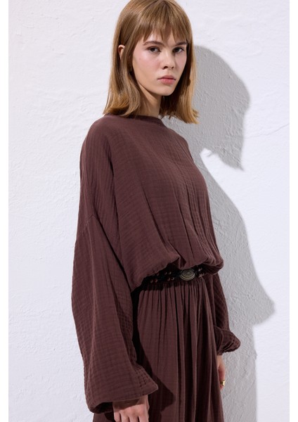 Müslin Beli Büzgülü Elbise Kahverengi