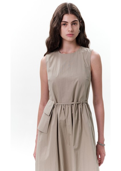 Kemer Detaylı Kolsuz Elbise Yeşil fiyatları