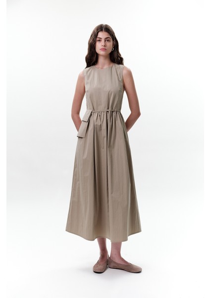 Kemer Detaylı Kolsuz Elbise Yeşil modelleri