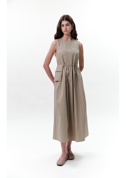 Kemer Detaylı Kolsuz Elbise Yeşil fırsatları