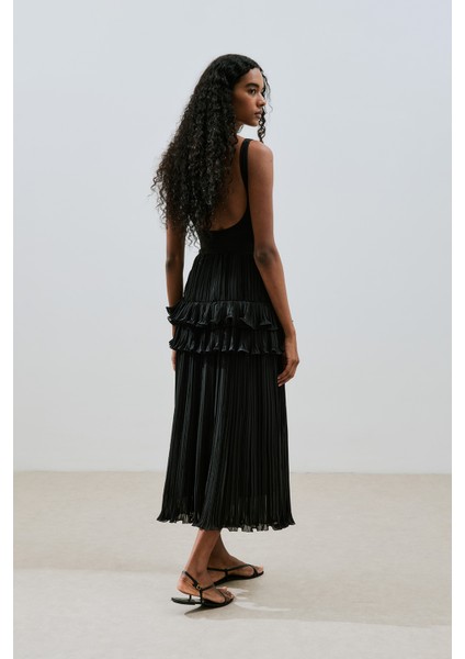 Mila Piliseli Katlı Etek Siyah