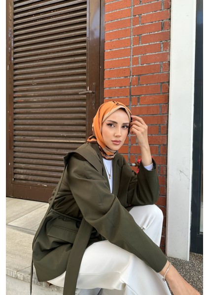 Kaplan Desenli Eşarp