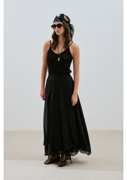 Katlı Fırfırlı Uzun Etek Siyah indirimleri
