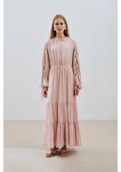 Uzun Büzgülü Şifon Elbise Pudra