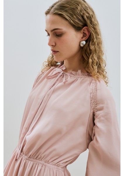 Uzun Büzgülü Şifon Elbise Pudra fırsatları