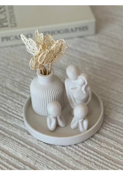 Dekoratif Vazo ve Aile Figürlü Modern Set