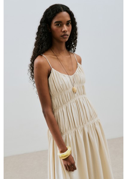 Dokulu Büzgü Detaylı Elbise Natural fırsatları