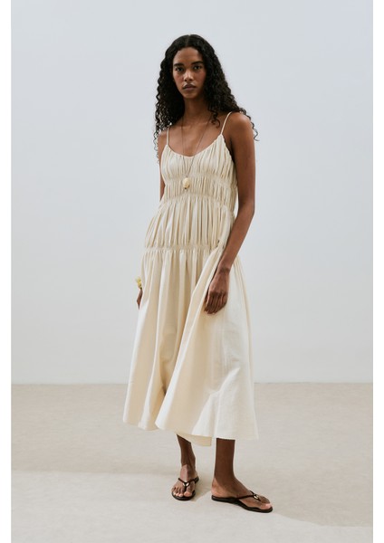 Dokulu Büzgü Detaylı Elbise Natural