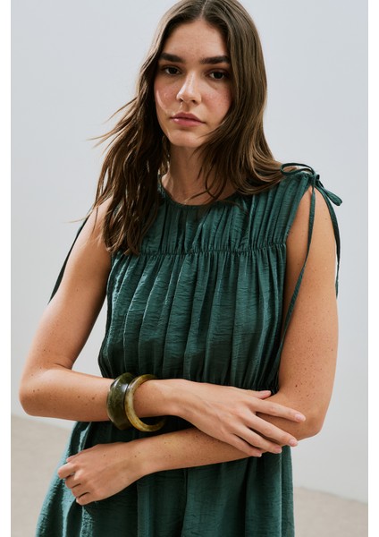 Büzgü Bağlamalı Detaylı Kolsuz Elbise Yeşil fırsatları