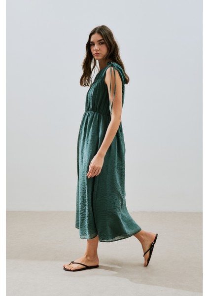 Büzgü Bağlamalı Detaylı Kolsuz Elbise Yeşil indirimleri