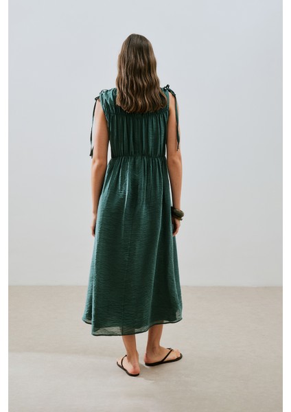 Büzgü Bağlamalı Detaylı Kolsuz Elbise Yeşil
