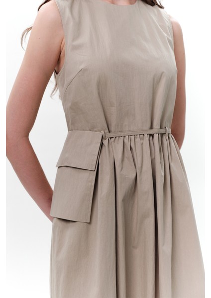 Kemer Detaylı Kolsuz Elbise Yeşil