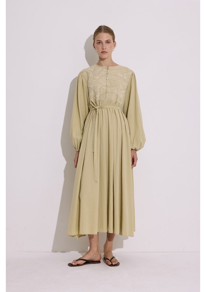 Dokulu Nakış Detaylı Elbise Soft Yeşil