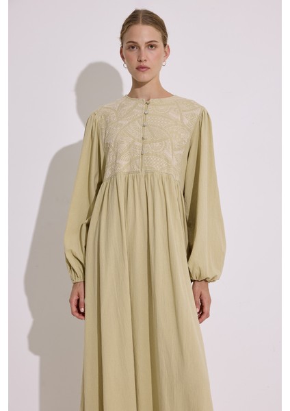 Dokulu Nakış Detaylı Elbise Soft Yeşil fiyatları